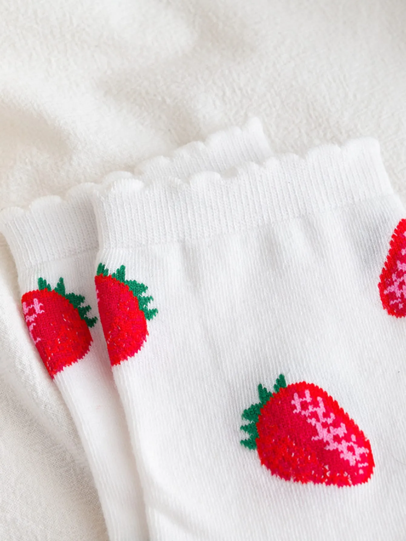 2pairs Red Strawberry Crew Socks for Women Cute Socks Novelty Socks Fun Socks