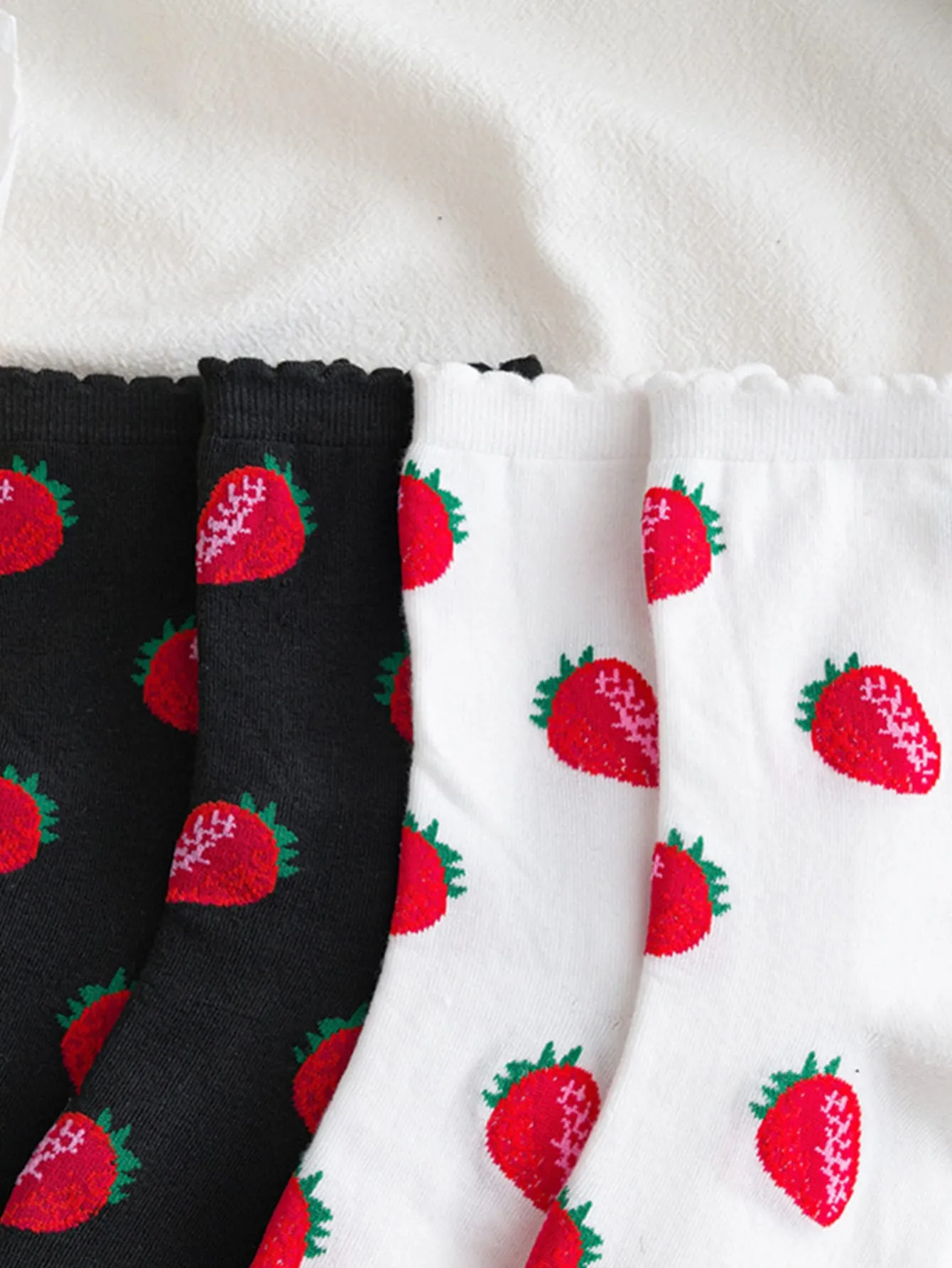 2pairs Red Strawberry Crew Socks for Women Cute Socks Novelty Socks Fun Socks