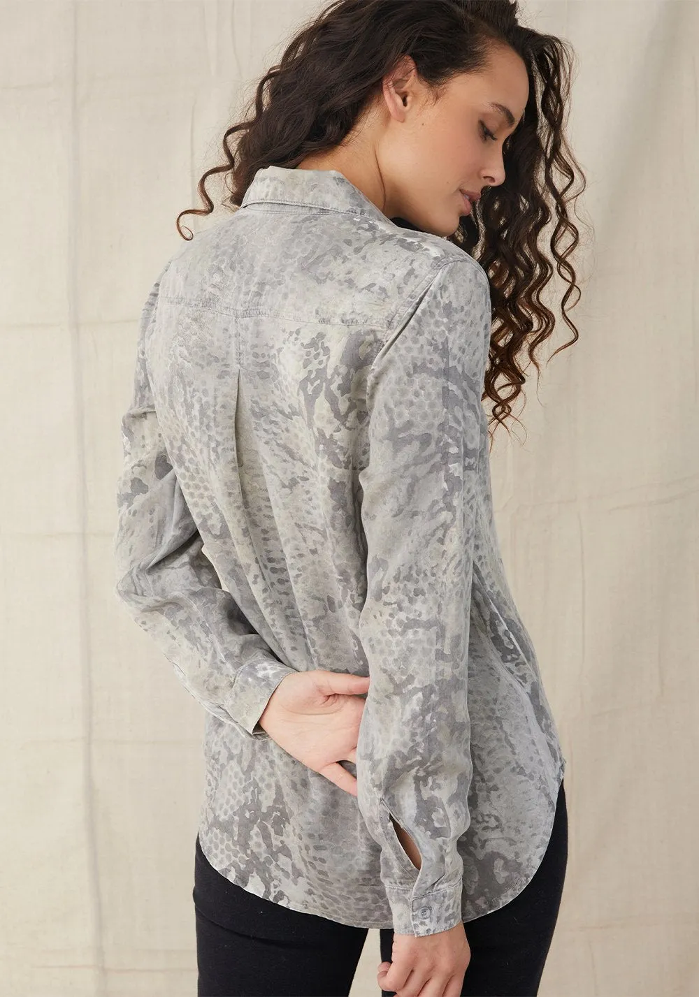 Bella Dahl - Button Down Shirt in Hand Painted Snake Print