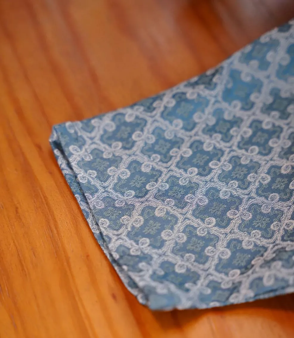 Gao Gui 高贵 1930s Inspired Satin Brocade Qipao