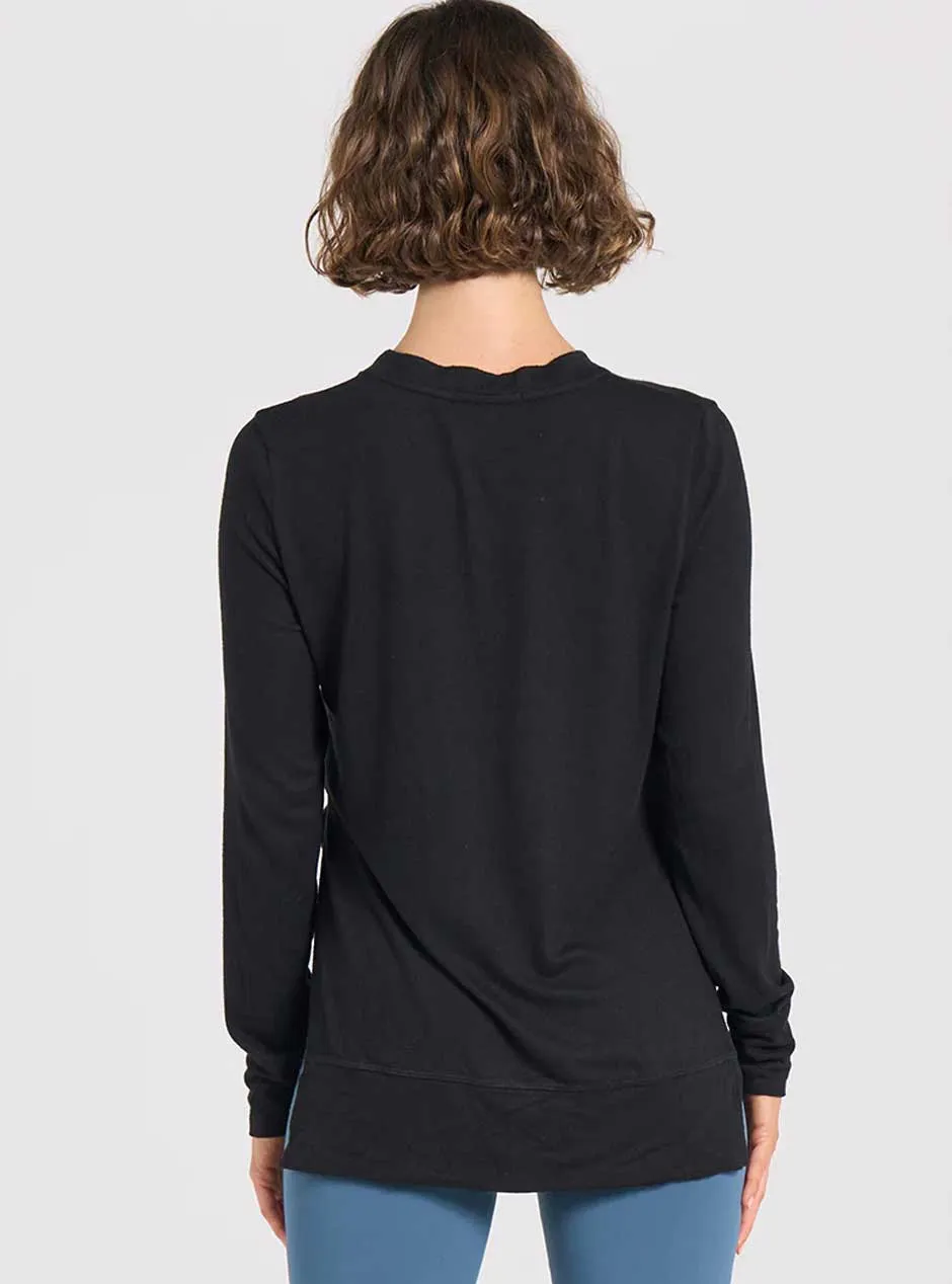 Thrive Société Women's Daily Side Slit Pullover - Black