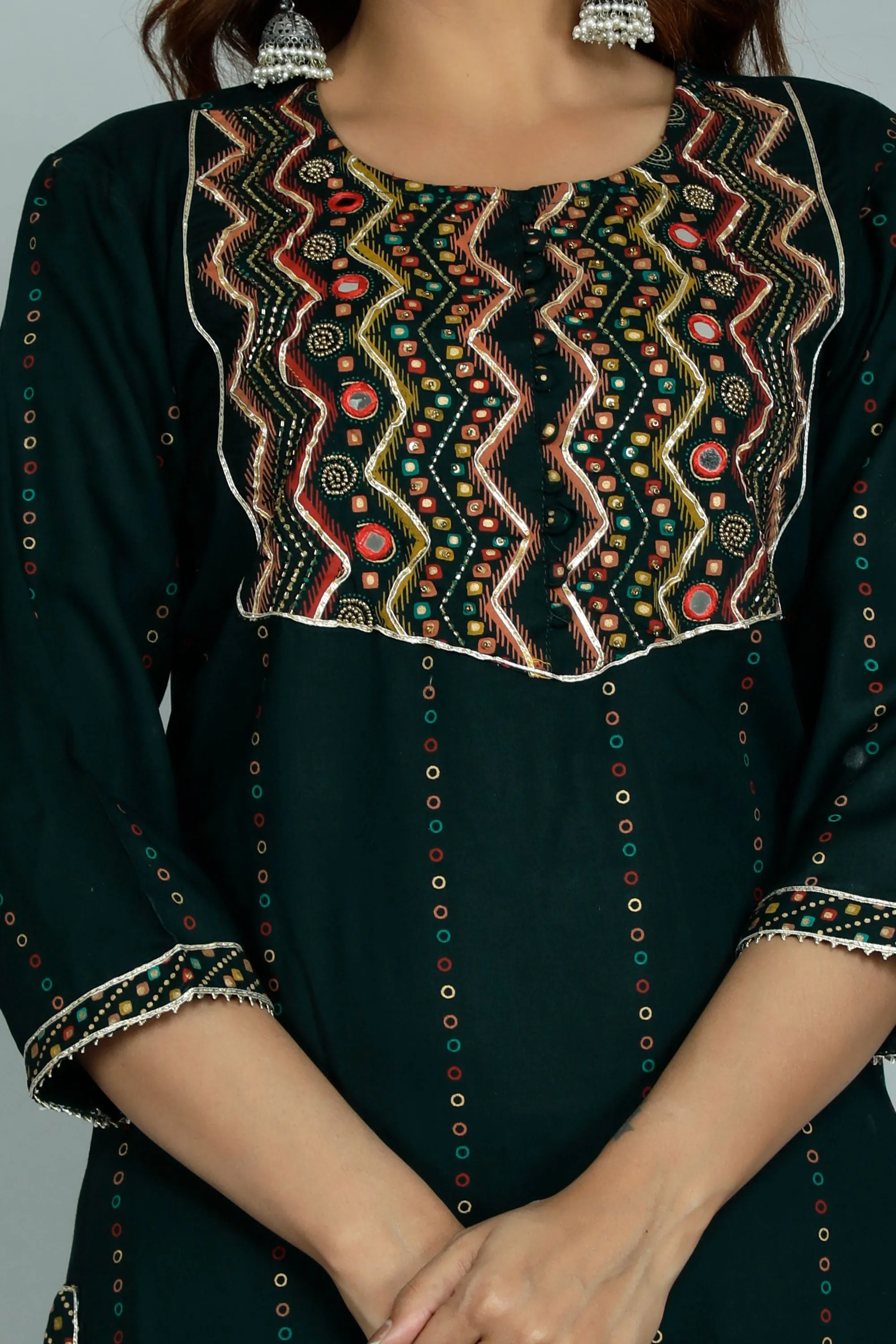 Women'S Attractive And Stylish Rayon A Line Kurta With Divider And Dupatta