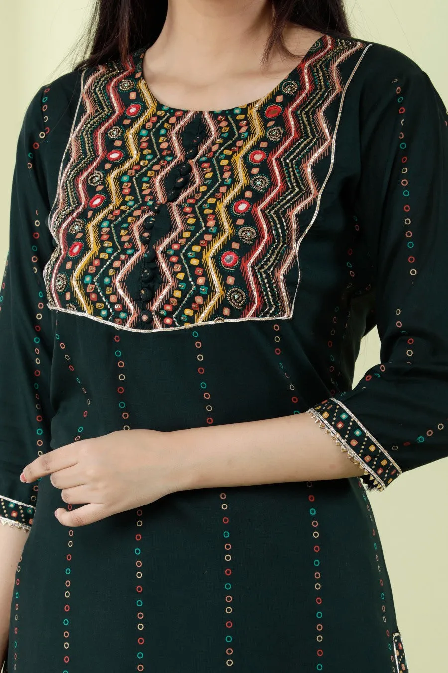 Women'S Attractive And Stylish Rayon A Line Kurta With Divider And Dupatta